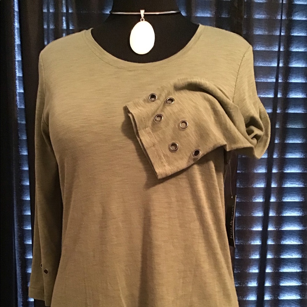 Stylish Top 👚 - Picture 3 of 6